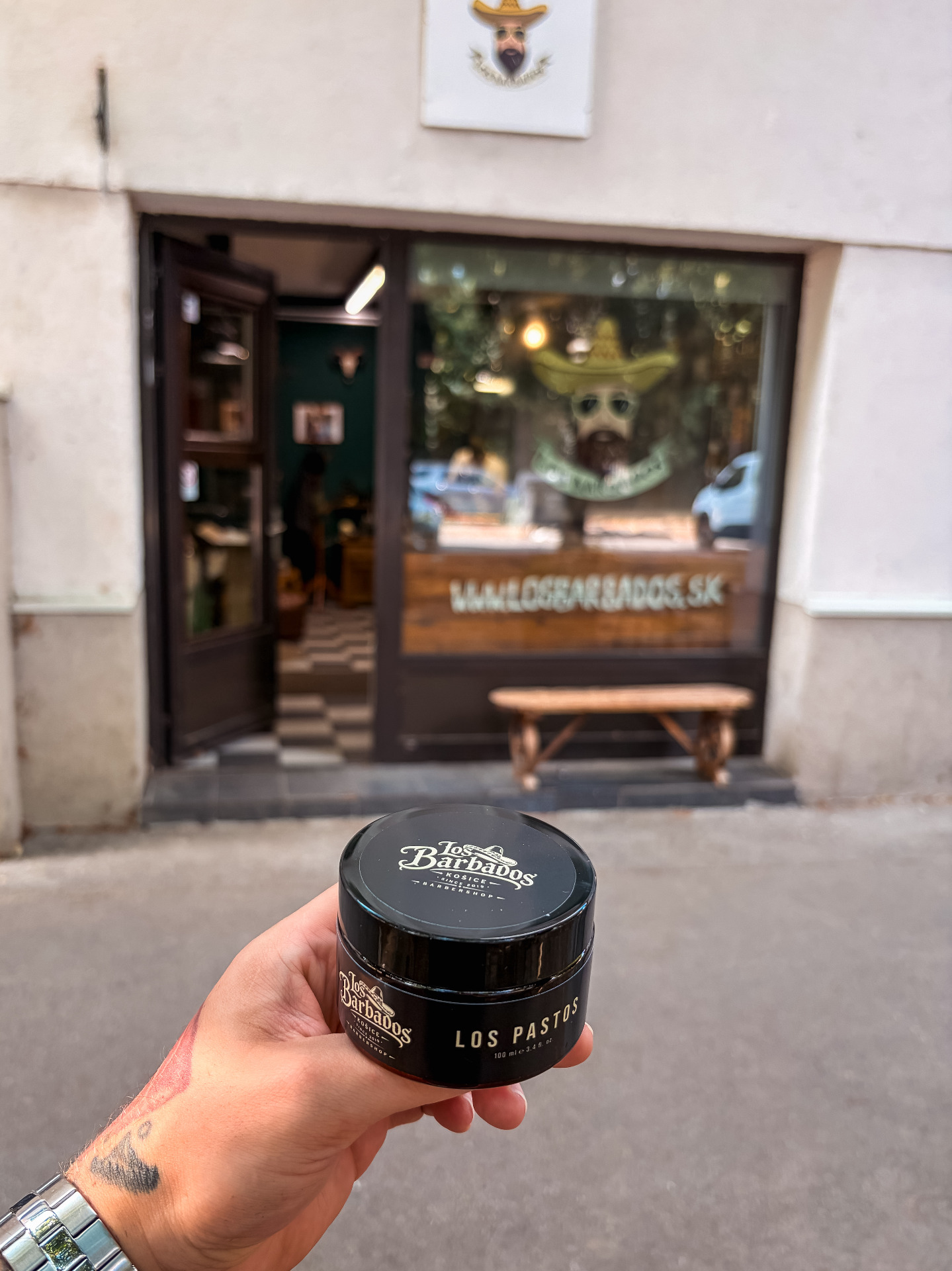Kozmetické produkty, holičstvo